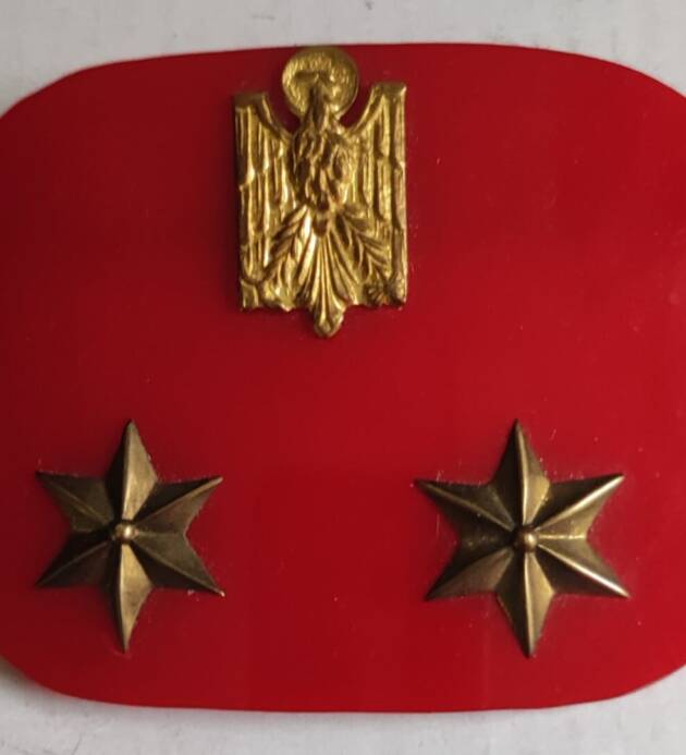 GALLETA CON DIVISAS DE TENIENTE POLICIA ARMADA / NACIONAL