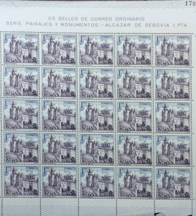 PLIEGO DE 25 SELLOS 1964 ESPAÑA SERIE TURISTICA PAISAJES Y MONUMENTOS - EL ALCÁZAR DE  SEGOVIA-