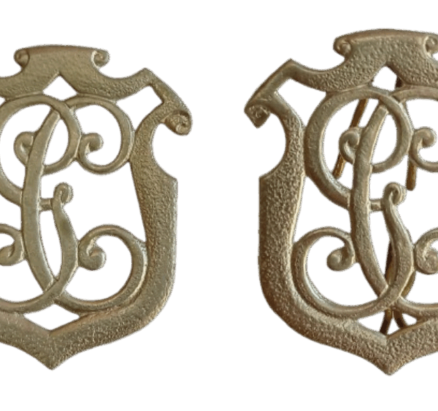 PAREJA DE INSIGNIAS DE CUELLO DE LA GUARDIA CIVIL MODELO 1931 II REPÚBLICA ESPAÑOLA